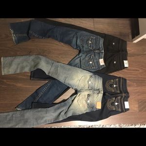 All 4 jeans. Same brand and size. Bundled deal